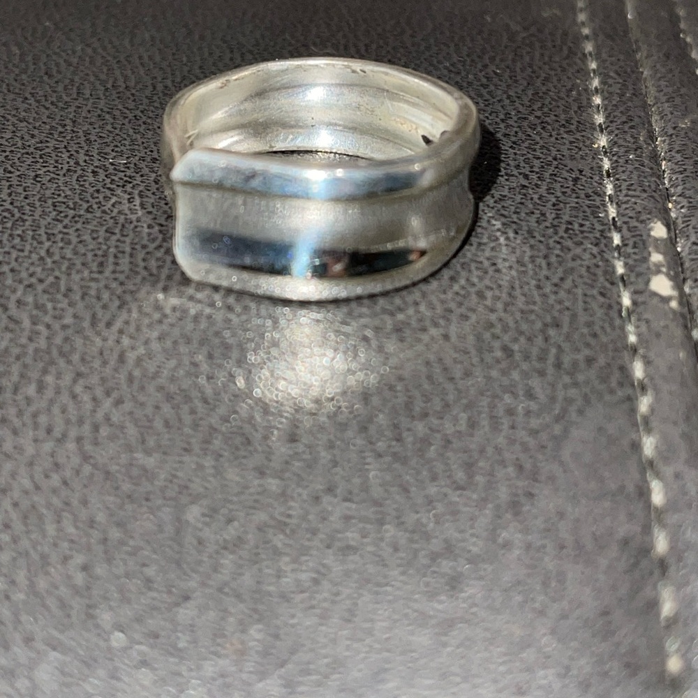 Silver Wide Band Jewelry Ring with Modern Design size 8 made from silverware